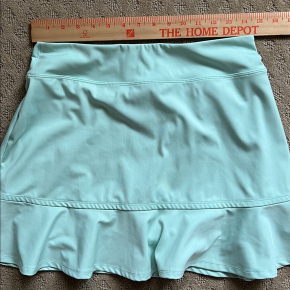 Tommy Bahama Golf Light Green Sleeveless Top and Skort Skirt Set - Picture 6 of 11